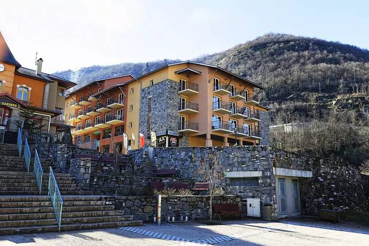 Gîte pour 4 personnes, avec Piscine et Sauna à Ax-les-Thermes