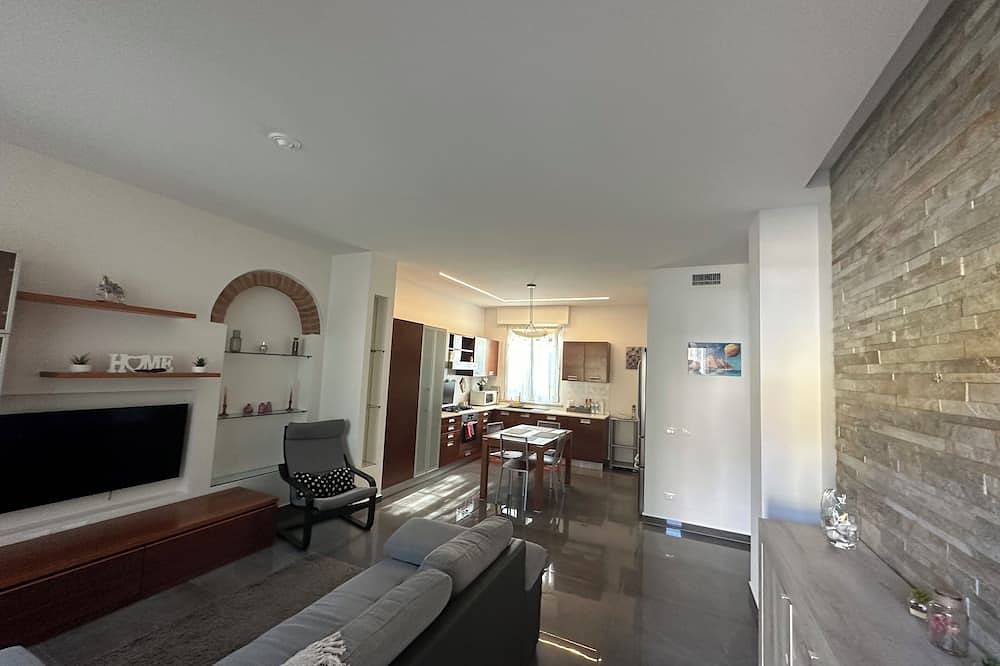 Entire apartment, Loreto-Fiera Apartment in Cremona, Cremona Province