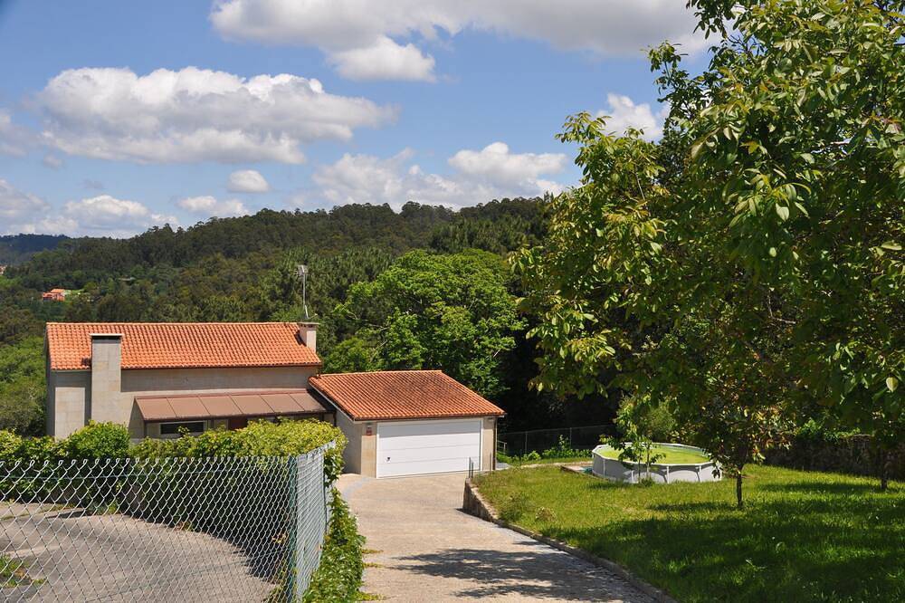 Casa con Parcela y Preciosas Vistas a la Ría de Pontevedra in Marín, Rías Baixas