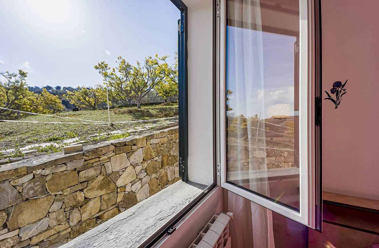 Appartamento intero, Appartamento con aria condizionata, internet e piscina  in Torrazza (Imperia), Imperia