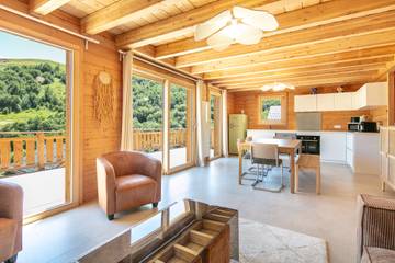 Chalet pour 8 personnes, avec terrasse à Saint-Jean-d'Arves