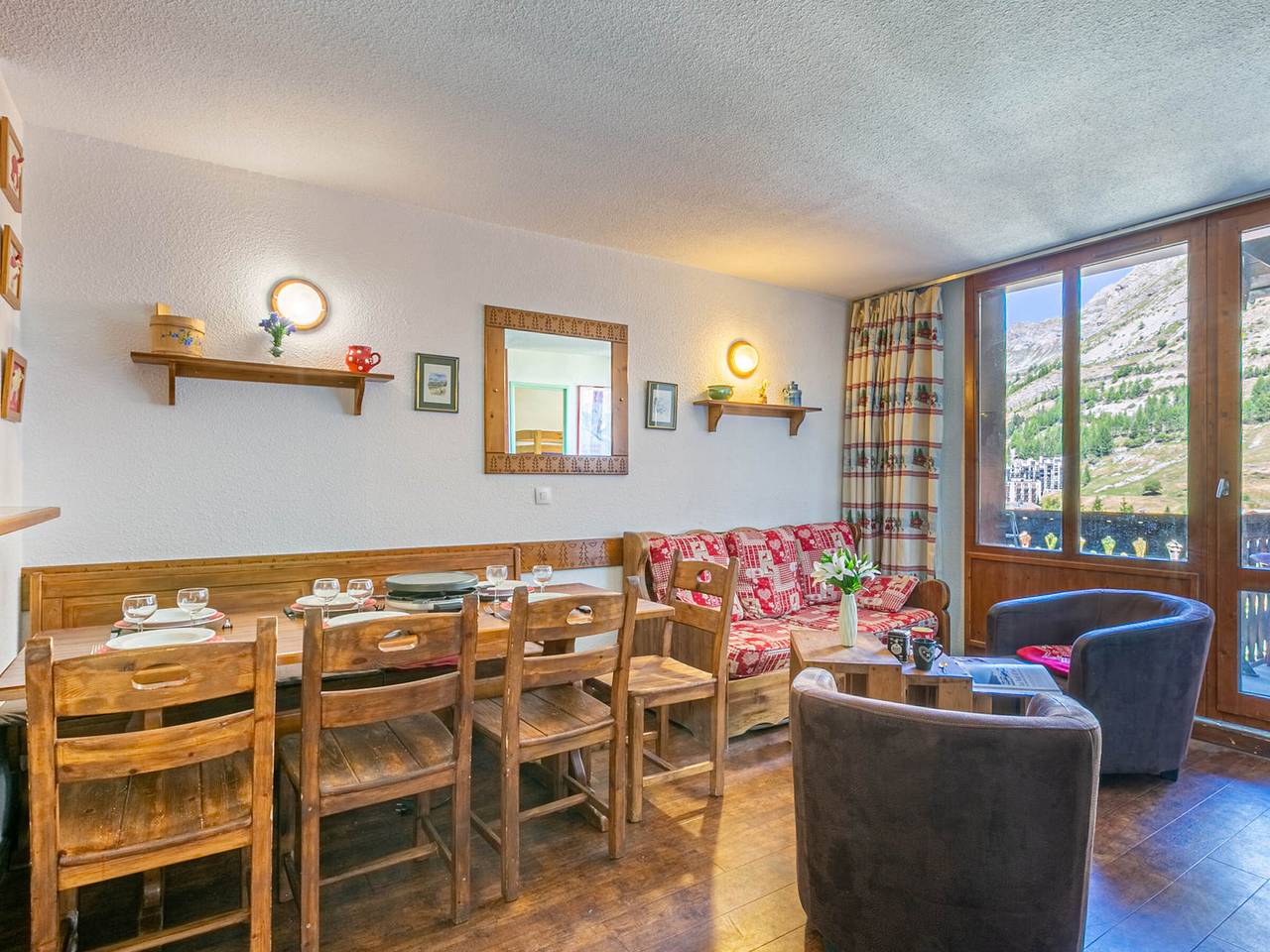 Appartamento intero, 4-room duplex with Wifi, parking and pets allowed in Val-d'Isère, Massiccio della Vanoise