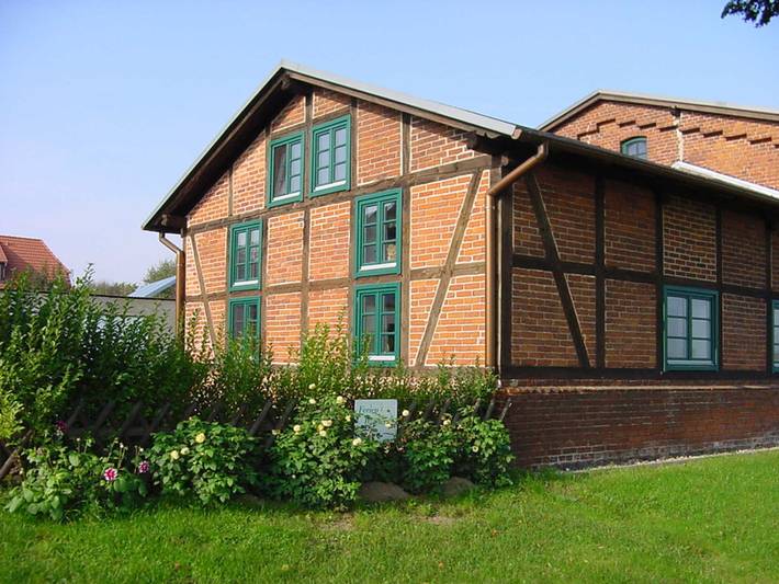 Ferienwohnung für 5 Personen, mit Terrasse und Garten, kinderfreundlich in Bollewick