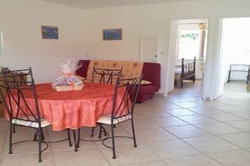 Gîte pour 2 personnes, avec piscine à Oletta