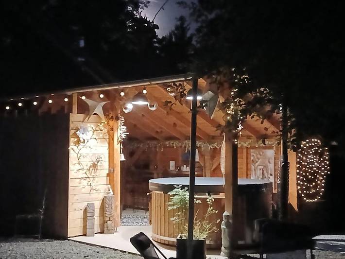 Gîte pour 3 personnes, avec sauna ainsi que jacuzzi et jardin à Laussonne - 2