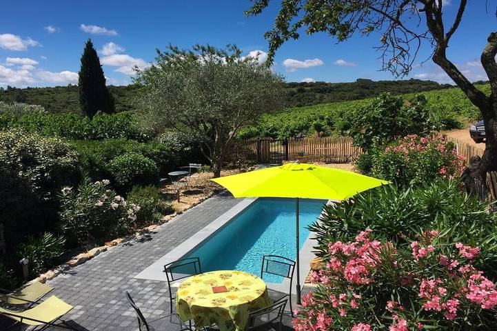 Location de vacances pour 5 personnes, avec jardin et terrasse à Saint-Chinian