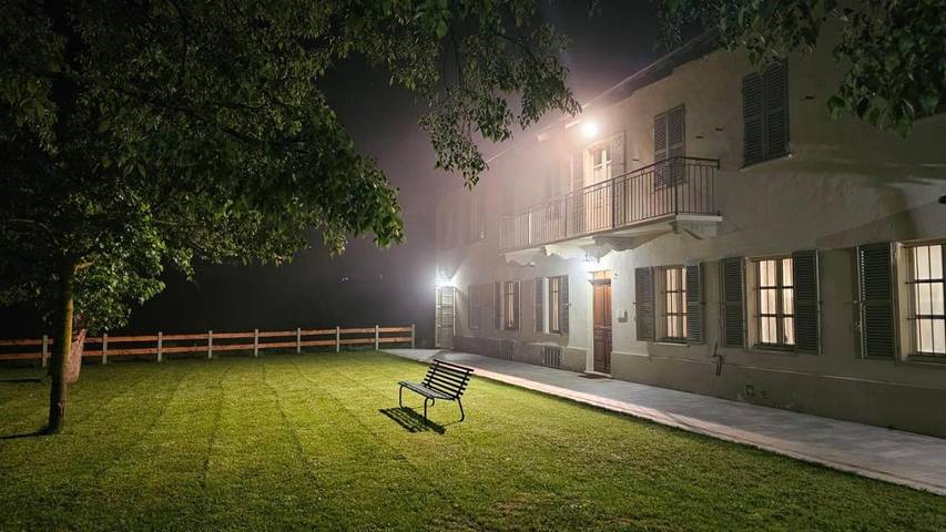 Location de vacances pour 2 personnes, avec jardin ainsi que vue et balcon à Tigliole - 4