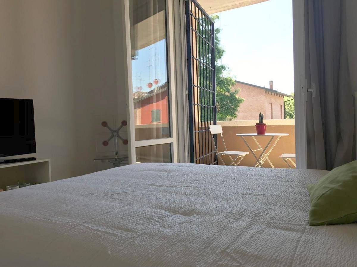Single Room with Private External Bathroom in Módena, Módena (província)