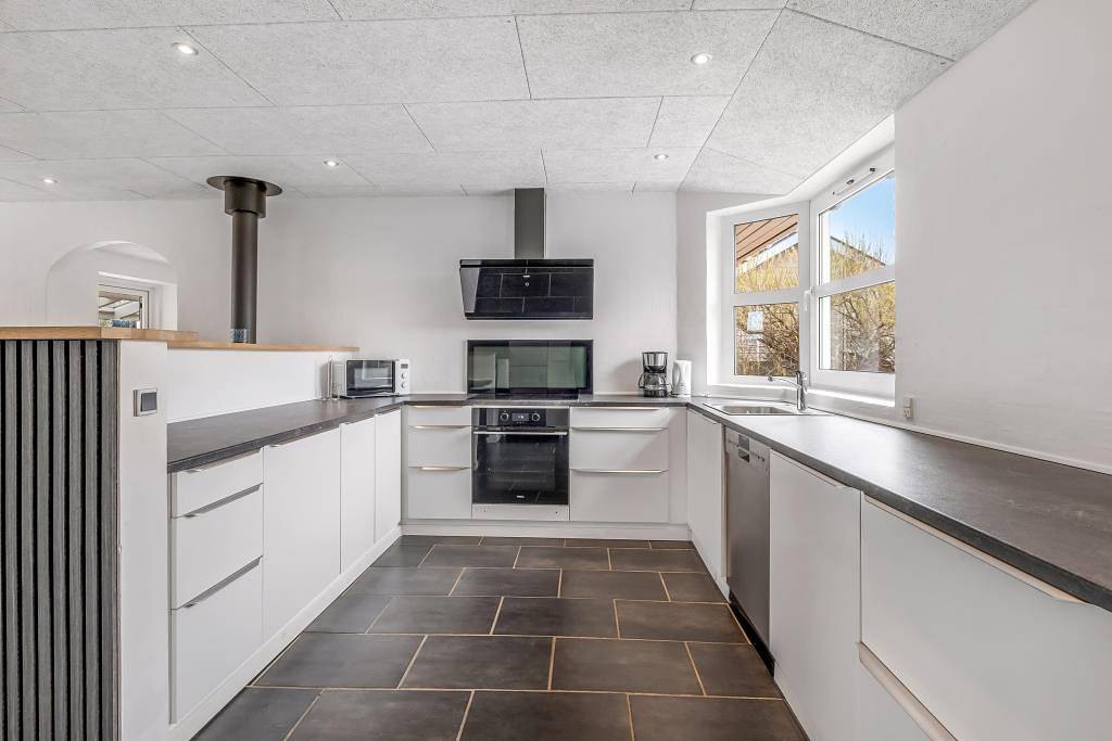 Sønder Klitvej 53A – hübsches Ferienhaus nur 550 m vom Angelsee in Årgab, Holmsland Klit