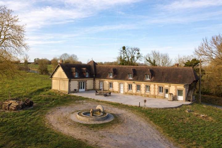 Location de vacances pour 10 personnes, avec vue et jardin, animaux acceptés dans Anceins