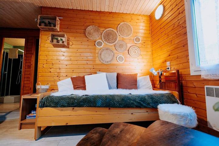 Chal Grotte Du Loup 2 et 3 in Murol, Volcans d'Auvergne Regional Nature Park