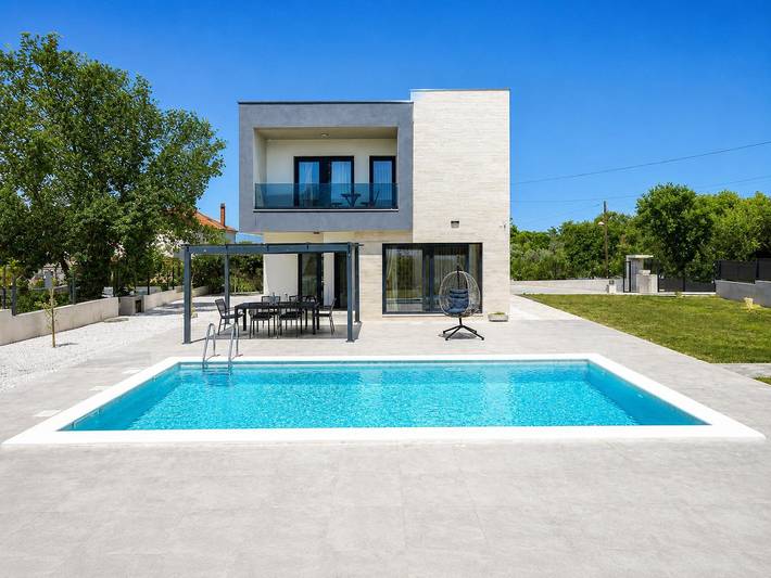 Ferienhaus für 6 Personen, mit Terrasse und Garten