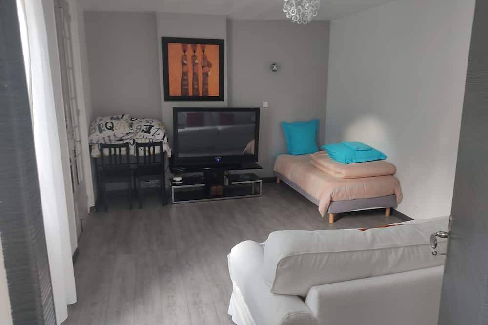 Entire apartment, Newly renovated apartment in manor house, very close to town center in Le Havre, Le Havre region