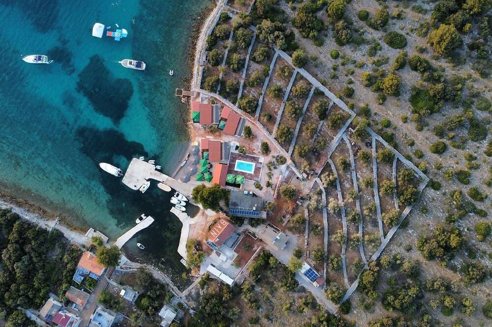 Appartamento intero, Appartamento di vacanza Murter (Ort) per 1 - 4 persone con 2 camere da letto - Appartamento di vacan in Kornati, Isole della Dalmazia
