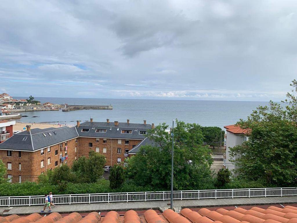 Apartamento entero, Dúplex en Comillas. Urb Balcón del Cantábrico in Comillas, Costa de Cantabria