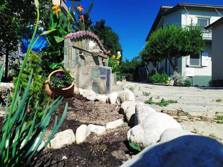 Gîte pour 4 personnes, avec vue et jardin dans Selianitika - 4