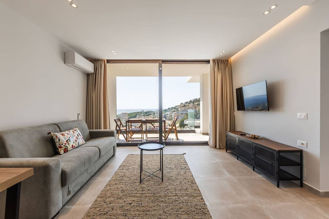 Ganze Wohnung, Ionian Sol Apartment in Sarandë, Vlorë