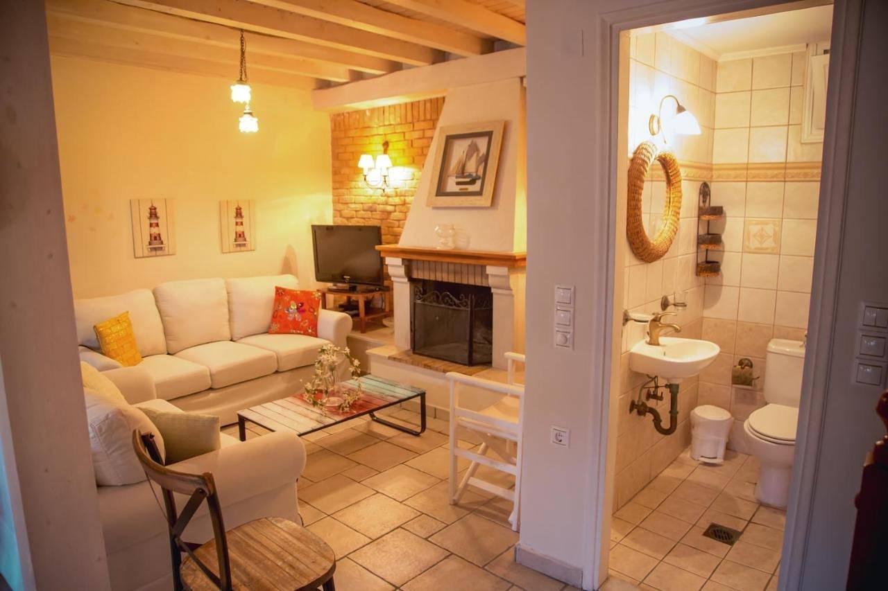 Three-Bedroom Townhouse in Βασιλική, Ελλάδα