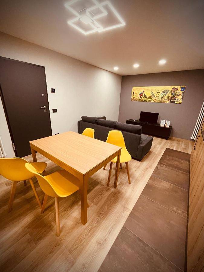 Gîte pour 2 personnes, avec Balcon et Terrasse ainsi que Sauna et Vue dans Pont-Saint-Martin (Aosta)