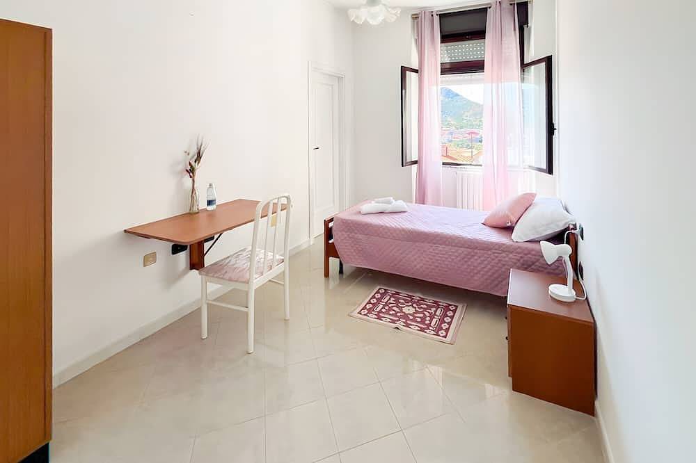 Ganze Wohnung, Einzelzimmer mit privatem Bad in Gonnesa, Iglesiente