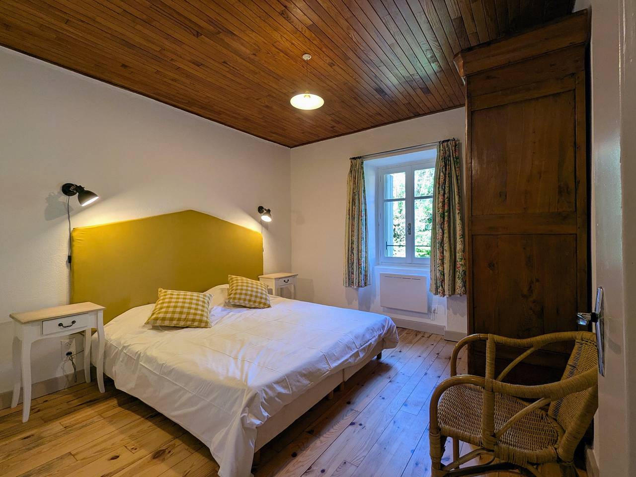 Gîte de caractère rénové, jusqu'à 10 pers., jardin privé, Haute-Loire in Saint-Arcons-de-Barges, Haute-Loire