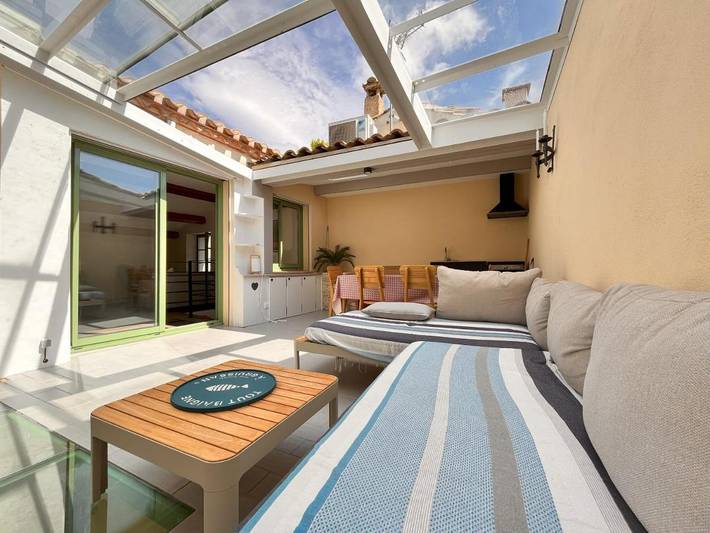 Location de vacances pour 7 personnes, avec terrasse et vue dans Tour Barberousse Chateau De Gruissan - 2