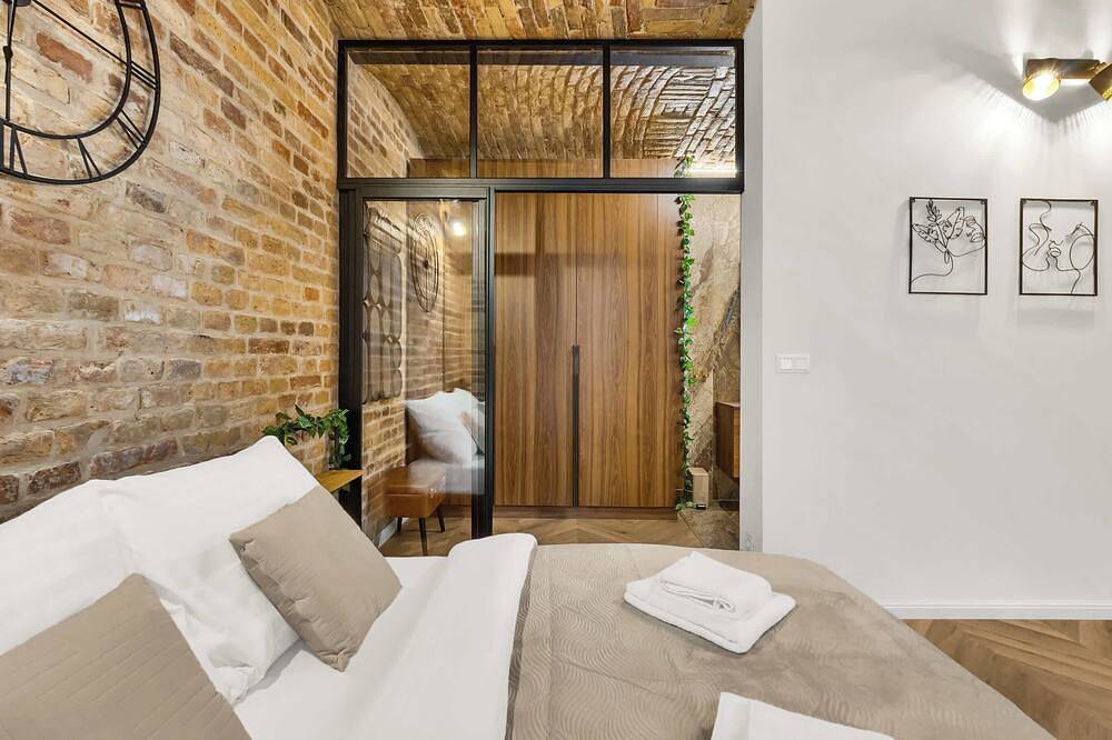 Entire apartment, The Magnificent Urban Hideaway in Bratislava, Bratislava region