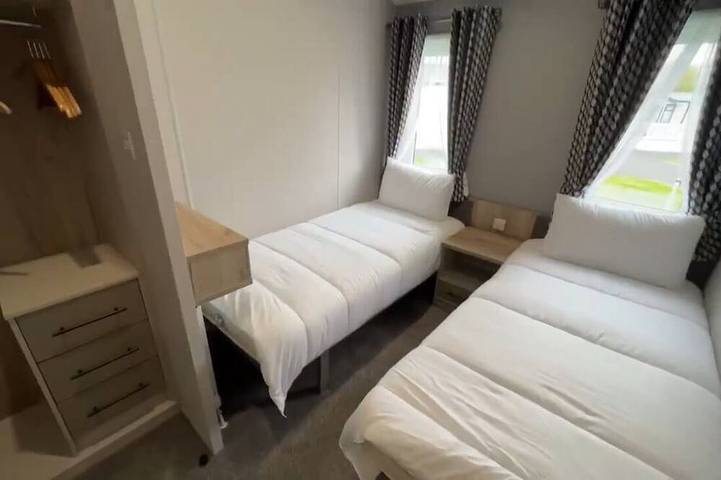 Relax at our lodge with a hot tub and breathtaking views your perfect escape! in Skegness, Lincolnshire