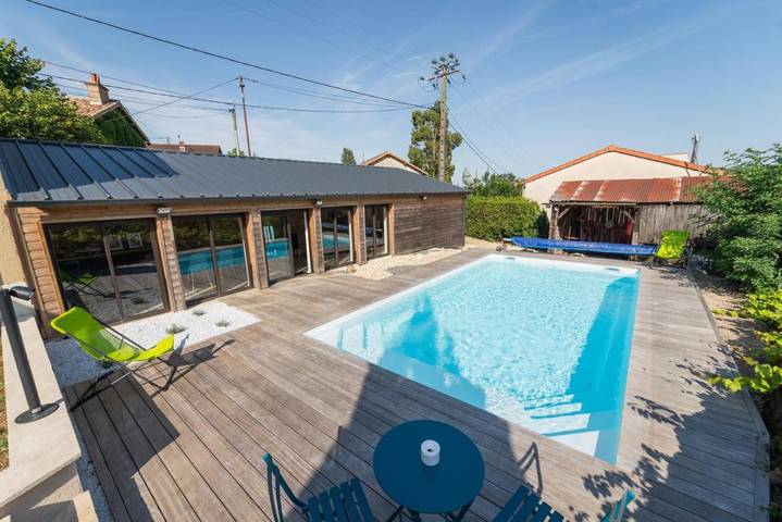 Gîte pour 5 personnes, avec terrasse ainsi que piscine et jardin à Vivonne - 2