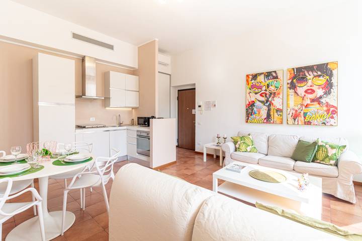 Appartamento intero, La ringhiera fiorita - 102 by Houset in Monza, Brianza
