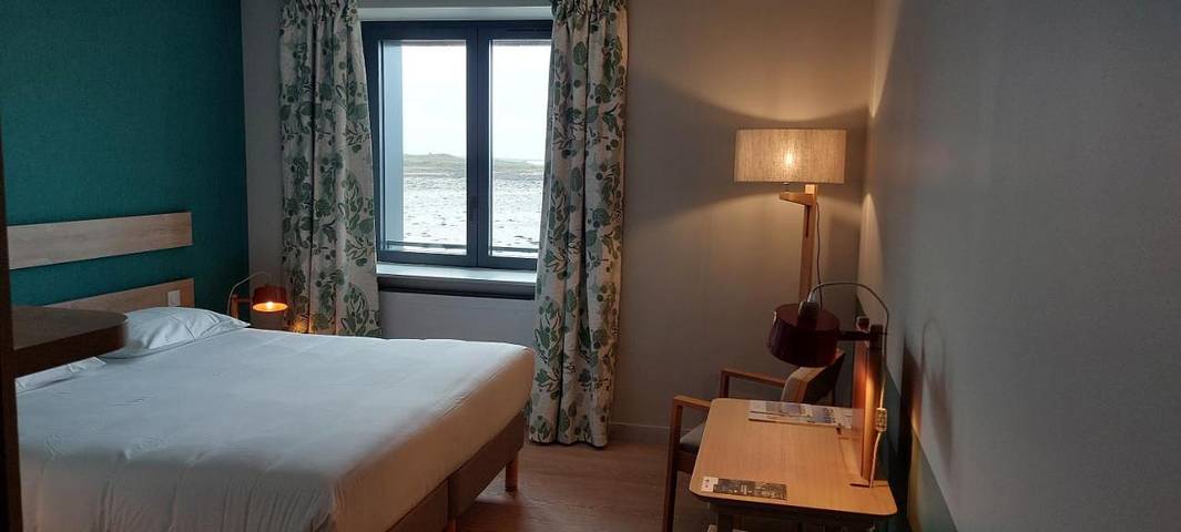 Hôtel pour 2 personnes, avec Terrasse dans Plage De Kervenni Plouguerneau - 2