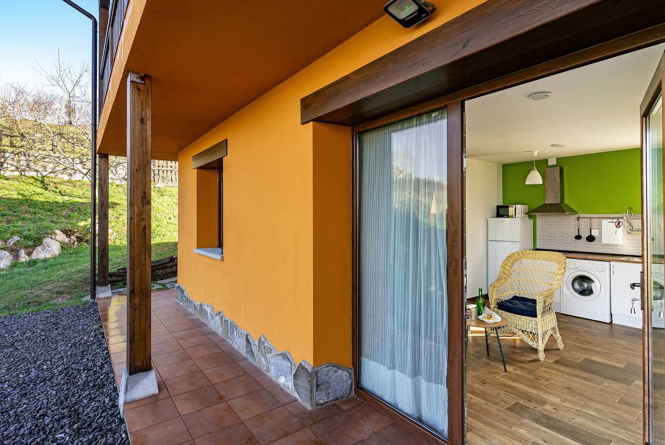 Apartamento entero, Apartamento 'Prao' con vistas a la montaña, terraza privada y Wi-Fi in Cangas de Onís, Costa Verde