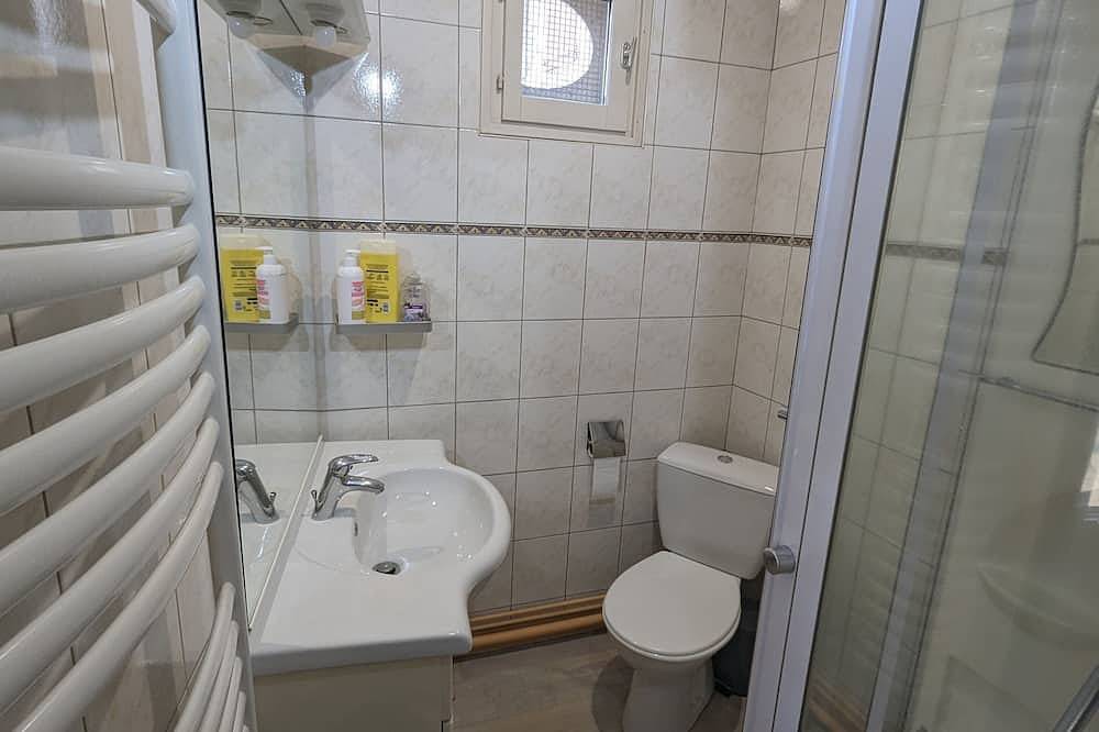 Entire apartment, Atypical apartment house in Annonay, Tournon-sur-Rhône region