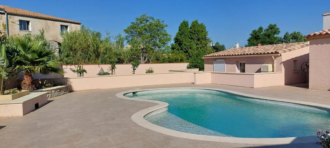 Apartamento de vacaciones para 2 personas, con jardín además de piscina y terraza - 1