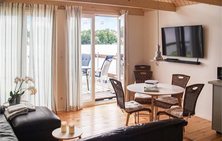 Ferienhaus für 4 Personen, mit Terrasse und Garten sowie Sauna und Seeblick in Mirow - 4