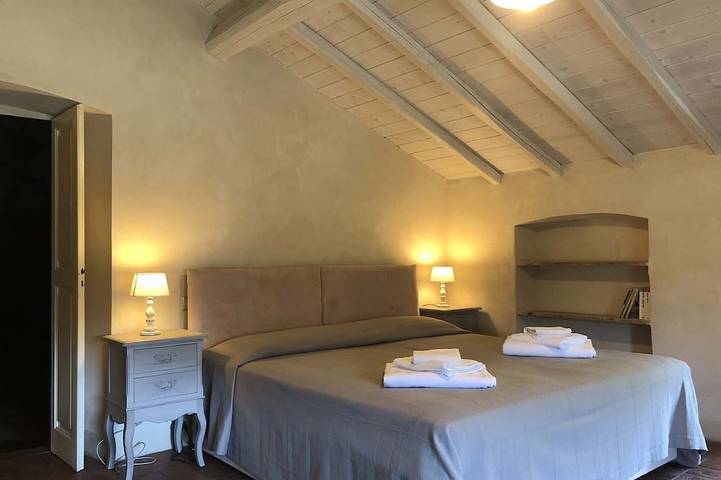 Villa Linda 12P  Charming villa with pool,WiFi, BBQ, close beaches and 5 Terre in Casano-Dogana-Isola, Luni