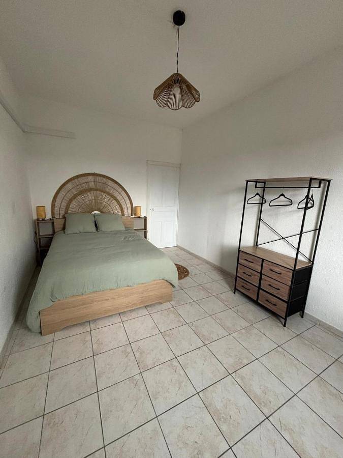 Appartement entier, Two-Bedroom Apartment in Le Teil, Privas (arrondissement)