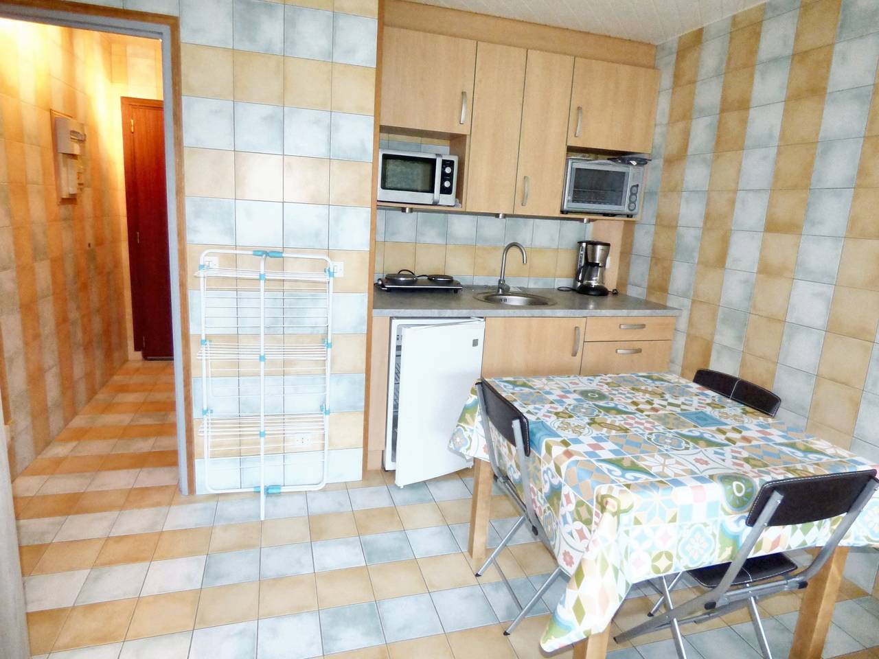 Estudio entero, Estudio encantador en Brioude – 25 m² con terraza y aparcamiento in Brioude, Macizo Central