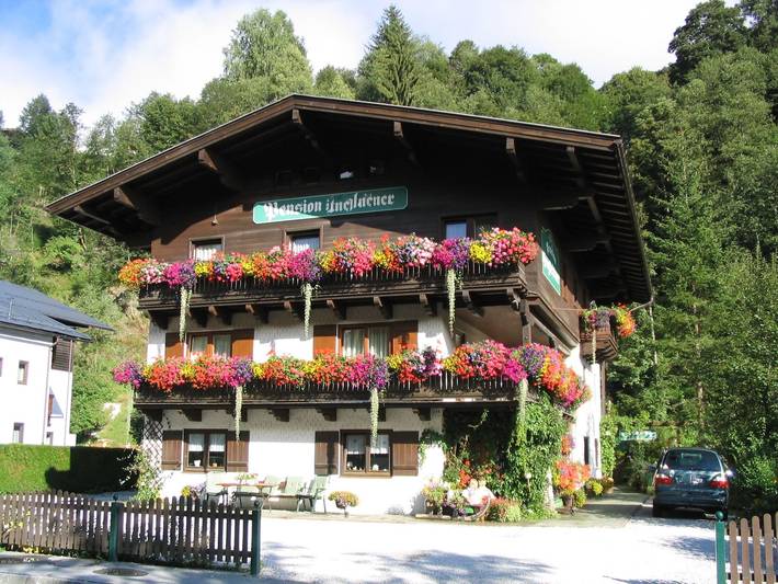 Ferienwohnung für 4 Personen, mit Balkon und Garten in Saalbach