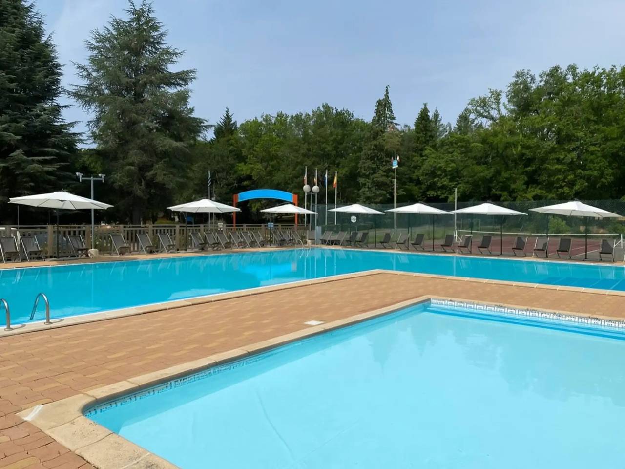 Zecamping 4* piscine chauffée club enfant mobil-home 18m2 5 pers in Sainte-Nathalène, Périgord Noir
