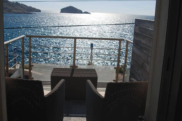 Location de vacances pour 6 personnes, avec terrasse dans Les Goudes