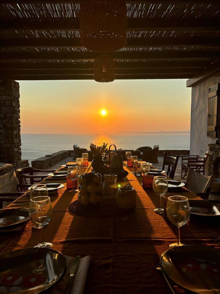 Villa pour 12 personnes, avec jardin ainsi que terrasse et vue sur l’océan dans Kea