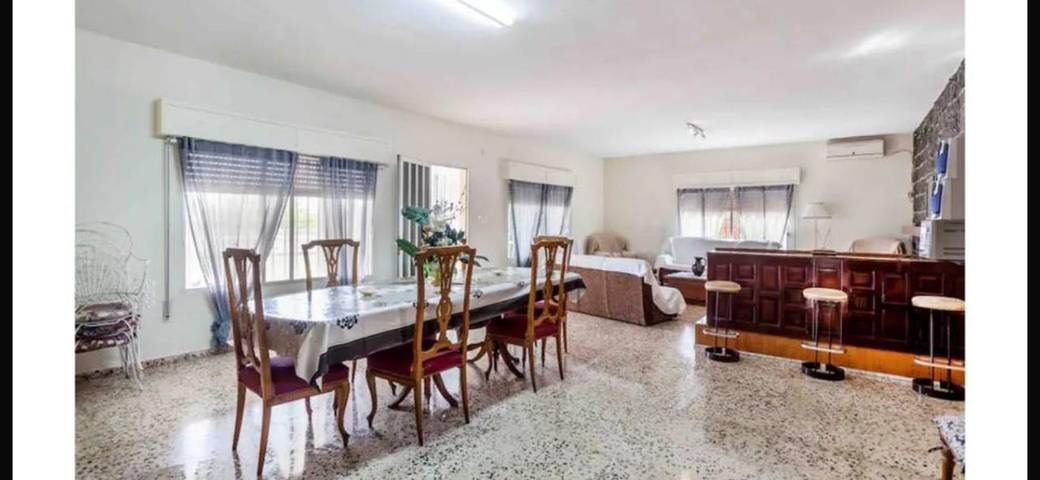 Casa rural para 21 personas, con Terraza y Jardín además de Piscina y Vistas en Liria - 3