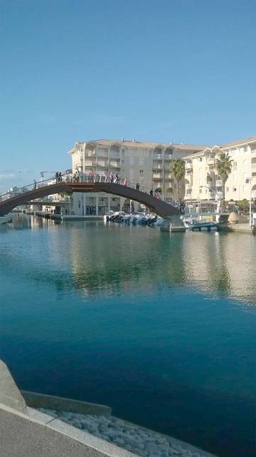 Gîte pour 4 personnes, avec vue et balcon dans Plage Republique Frejus