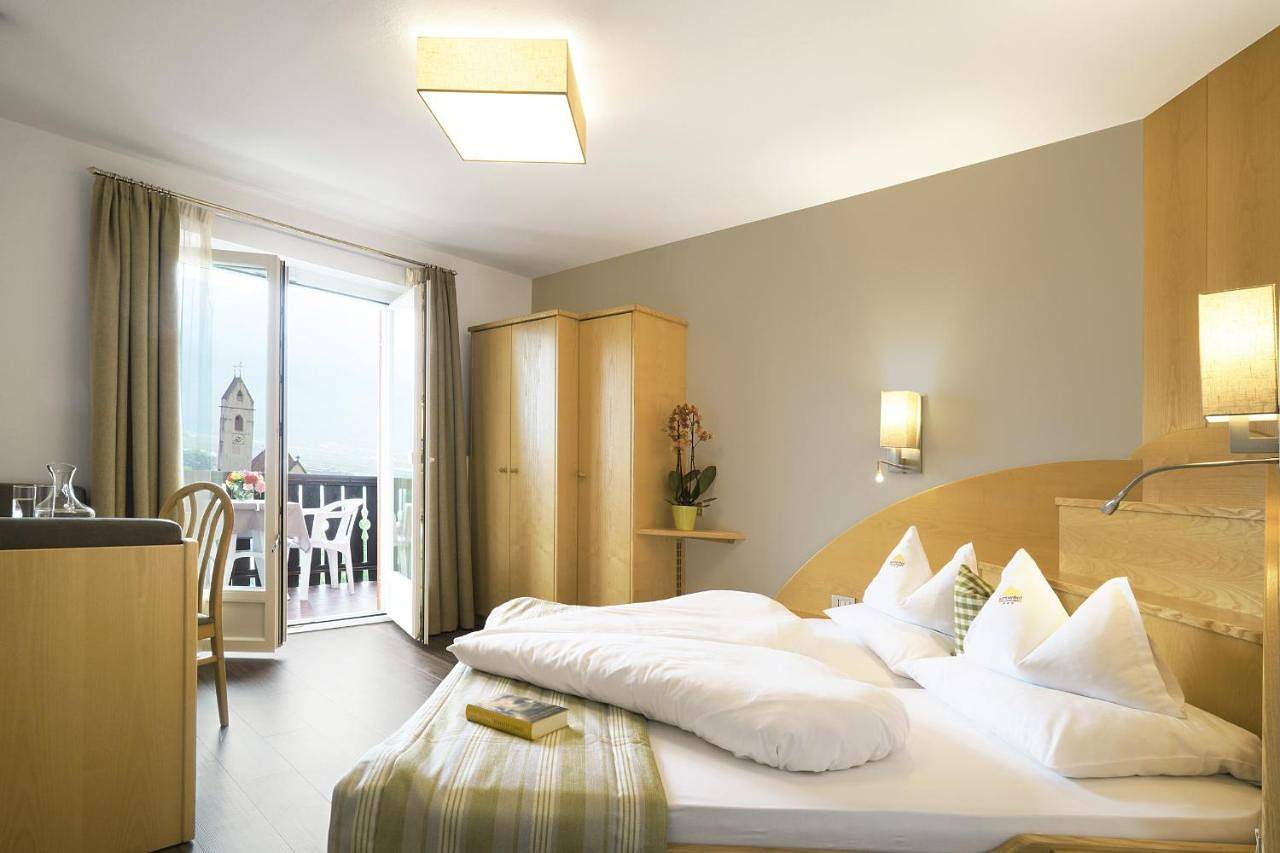 Apartment with Balcony in Marling, Massif de l'Ortles
