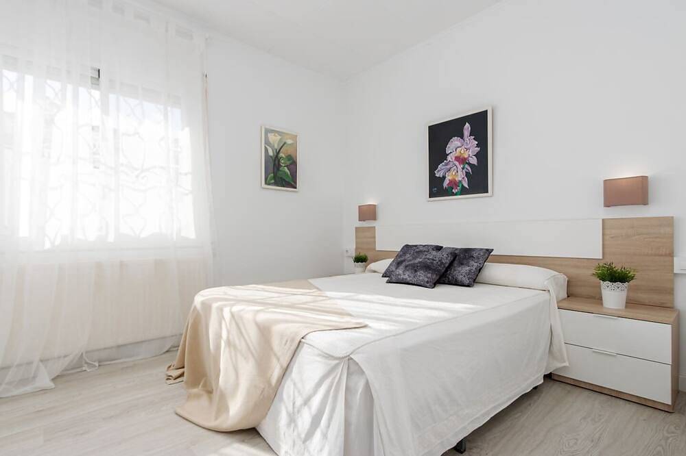 Pool, Meer und Zentrum – Ideales Haus für Familien in Empuriabrava, Oberampurien