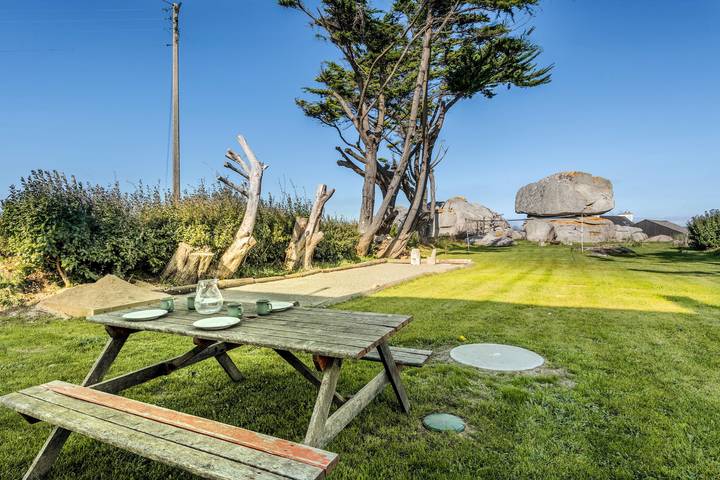 Maison de vacances Stoubenn avec vue sur mer et jardin privé in Kerlouan, Région de Brest