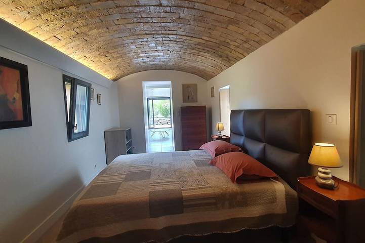 Gîte pour 2 personnes, avec terrasse et jardin à Saint-Vincent-de-Barrès - 2