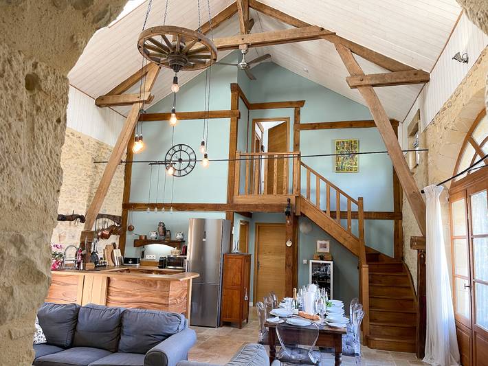 Gîte pour 8 personnes, avec Terrasse ainsi que Jardin et Vue à Trémolat