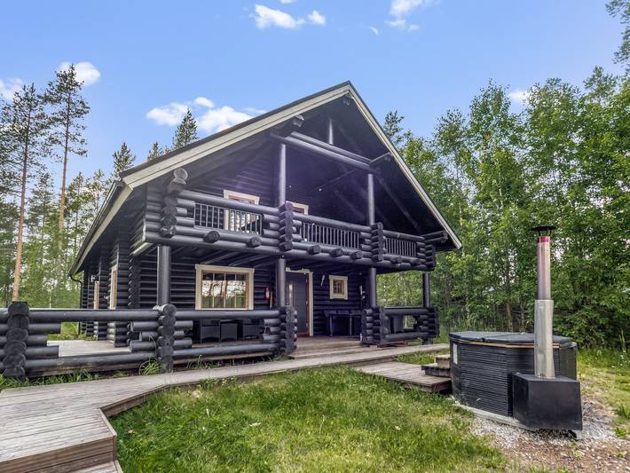 Ferienhaus für 12 Personen, mit Balkon und Terrasse sowie Sauna in Keuruu